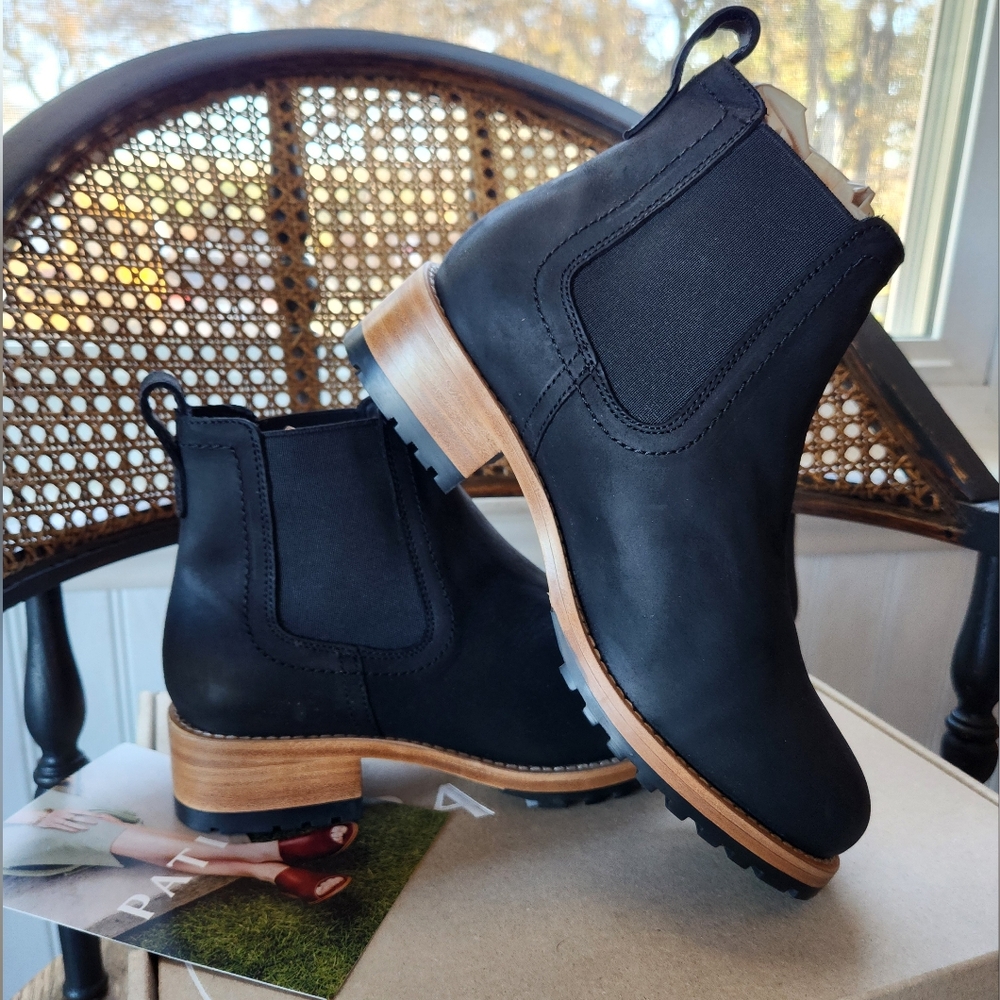 Patina Chelsea boot Womens size 7 - Shadow Black